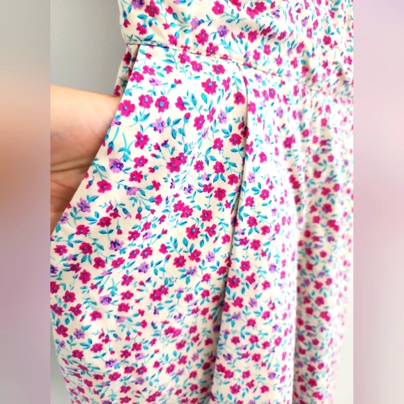 FOREVER NEW Vintage Women Playsuit Size 6 Pink Floral Sleeveless Zip Pockets - Picture 4 of 11